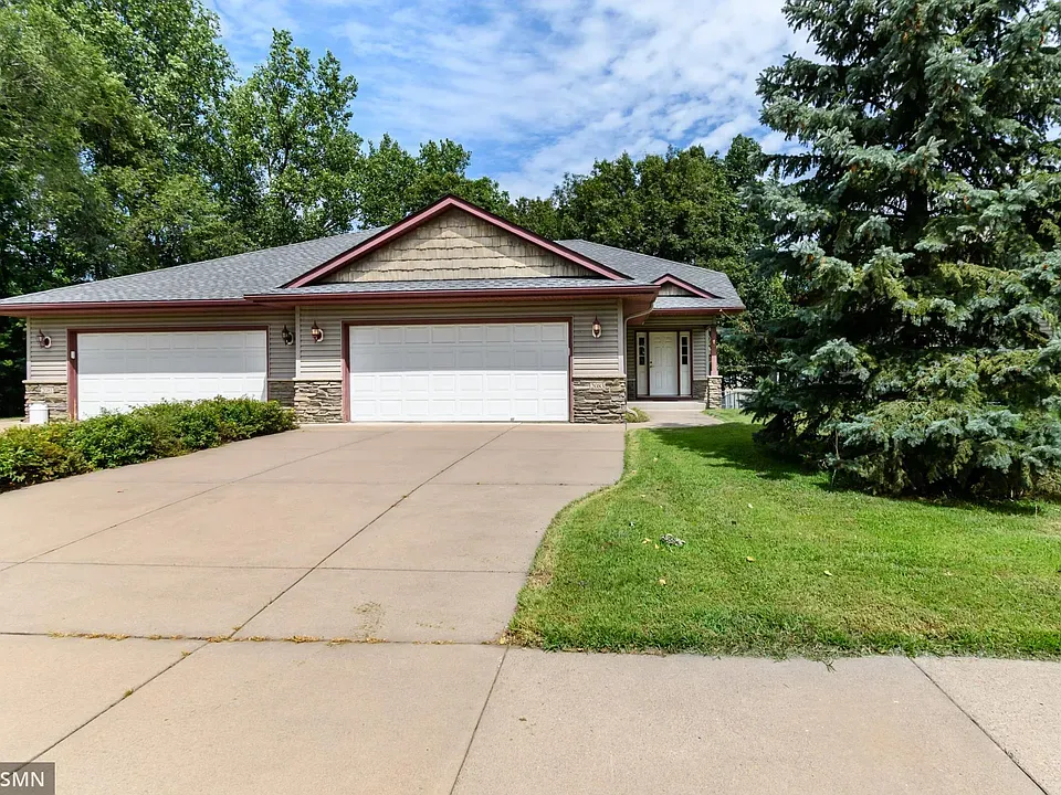 3 Bed/ 3 Bath Twinhome North St. Paul